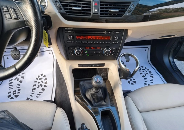 BMW X1 cena 39999 przebieg: 244000, rok produkcji 2011 z Szlichtyngowa małe 529